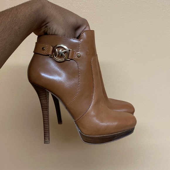 Michael Kors "WYATT" MK Logo Platform High Heel Booties  "Luggage Brown” - Picture 1 of 17